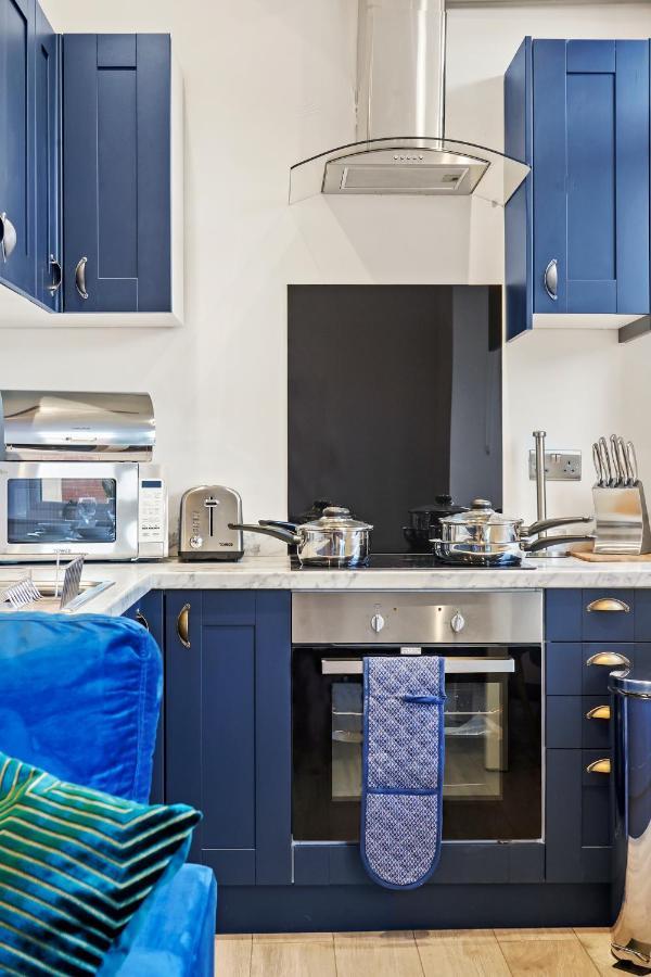 Stylish Yorkshire Gem - Sleeps 4 - Great Location Castleford Exterior photo