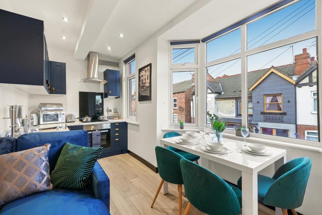 Stylish Yorkshire Gem - Sleeps 4 - Great Location Castleford Exterior photo